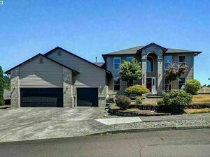 photo 1 of 4602 SE Viewpoint Dr, Troutdale, OR 97060