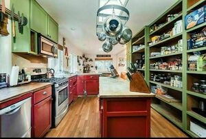 photo 1 of 1695 Carton Way, Grants Pass, OR 97526