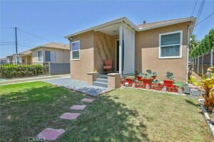 photo 1 of 423 E 127th St, Los Angeles, CA 90061
