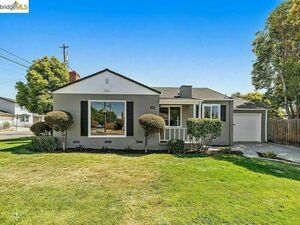 photo 1 of 2107 Lessley Ave, Castro Valley, CA 94546