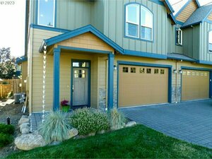 photo 1 of 921 Goose Way, Hood River, OR 97031
