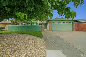 photo 1 of 331 Shasta Dr, Vacaville, CA 95687
