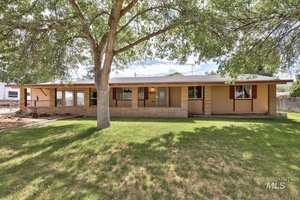 photo 1 of 1554 Kathy St, Emmett, ID 83617