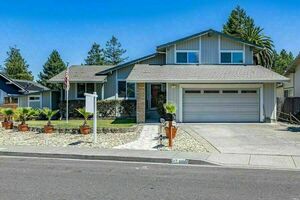 photo 1 of 701 Holly Ave, Rohnert Park, CA 94928