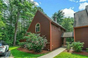 photo 1 of 8 Woodridge Ln UNIT 8, Westford, MA 01886