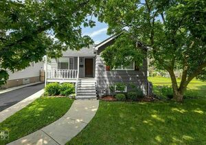 photo 1 of 9534 Melvina Ave, Oak Lawn, IL 60453