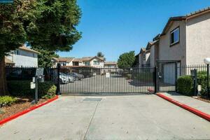 photo 1 of 924 Elgin St Unit T, San Lorenzo, CA 94580