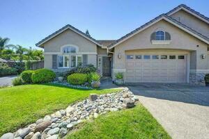 photo 1 of 4713 Corona Cir, Rocklin, CA 95677