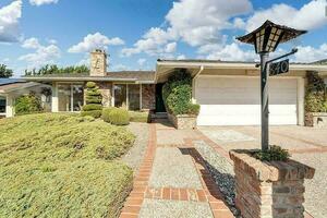 photo 1 of 840 Banbury Ln, Millbrae, CA 94030