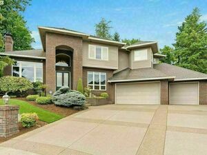 photo 1 of 15 SE Avondale Ct, Gresham, OR 97080