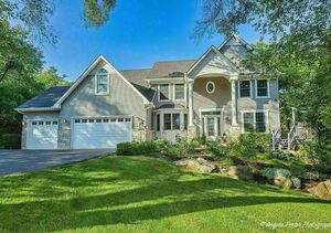 photo 1 of 1506 Tecumseh Dr, McHenry, IL 60050