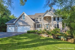 photo 1 of 1506 Tecumseh Dr, McHenry, IL 60050