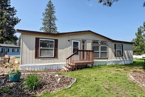 photo 1 of 14719 N Farragut Ln, Spokane, WA 99021