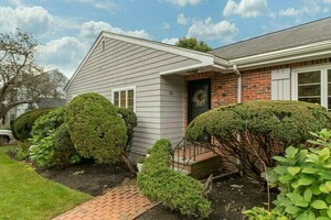 photo 1 of 25 Longley Ave, Swampscott, MA 01907