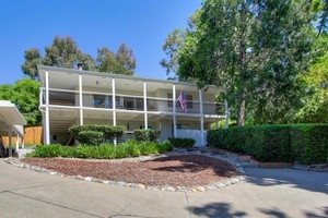 photo 1 of 8517 Emperor Dr, Fair Oaks, CA 95628