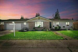photo 1 of 2208 Jackson St, Lodi, CA 95242