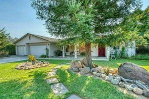 photo 1 of 5626 La Field Dr, Fair Oaks, CA 95628