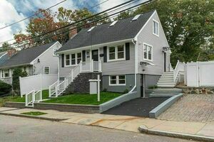 photo 1 of 39 Desoto Rd, West Roxbury, MA 02132