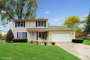 photo 1 of 1041 Cordova Ct, Wheaton, IL 60189