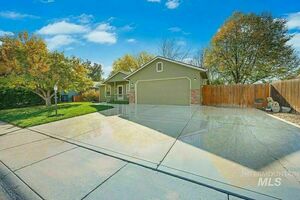 photo 1 of 7567 N Peppermill Way, Boise, ID 83714