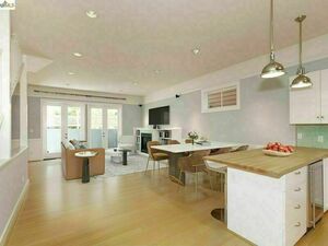 photo 1 of 3250 Louise St, Oakland, CA 94608