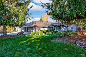 photo 1 of 9000 W Woodglade Ln, Garden City, ID 83714