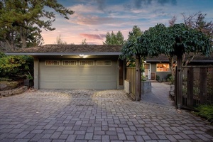 photo 1 of 12 Independence Ave, Lake Oswego, OR 97035