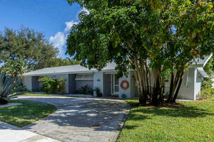 photo 1 of 3 Leeward Circle, Tequesta, FL 33469