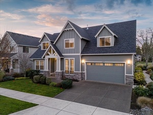 photo 1 of 537 N The Greens Ave, Newberg, OR 97132