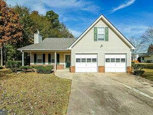 photo 1 of 1201 Ohara Dr, McDonough, GA 30253