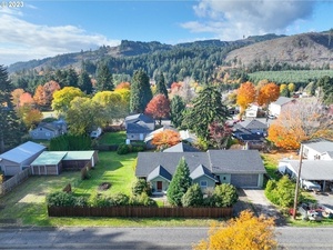 photo 1 of 41 Fifth St, Carson, WA 98610