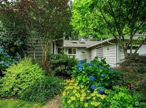 photo 1 of 604 128th Avenue SE, Bellevue, WA 98005