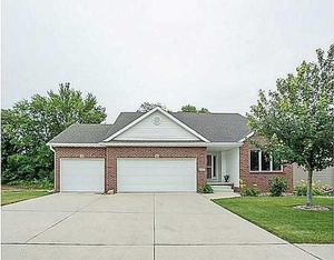 photo 1 of 4947 Stream Side Cir, Des Moines, IA 50317