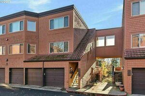 photo 1 of 11 Oswego Smt #11, Lake Oswego, OR 97035