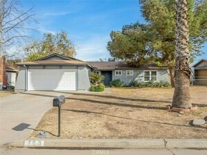 photo 1 of 709 Shasta Dr, Hanford, CA 93230