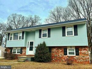 photo 1 of 904 Jay Ct, Glen Burnie, MD 21061
