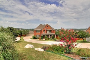 photo 1 of 9015 Woodland Pass, Boerne, TX 78006