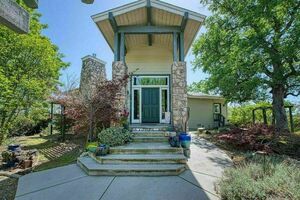 photo 1 of 14741 Red Rock Ln, Prather, CA 93651