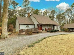 photo 1 of 121 Gunners Rest Ln, Chester, MD 21619