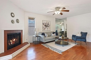 photo 1 of 328 Northbank Ct #10, Stockton, CA 95207