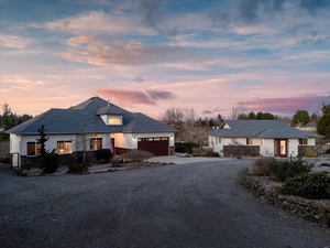 photo 1 of 706 NW 189th St, Ridgefield, WA 98642