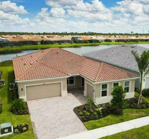 photo 1 of 20400 Symphony Place, Venice, FL 34293