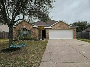 photo 1 of 3628 Oak Crossing Dr, Pearland, TX 77581
