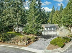 photo 1 of 2915 130th Place NE, Bellevue, WA 98005