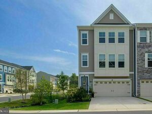 photo 1 of 8394 Amber Beacon Cir, Millersville, MD 21108