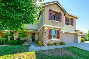 photo 1 of 1033 Saunders Ct, Galt, CA 95632