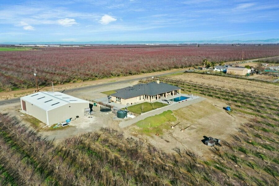 photo 1 of 10393 Bradbury Rd, Ballico, CA 95303