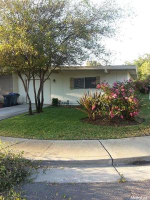photo 1 of 3010 Corona Dr, Davis, CA 95616