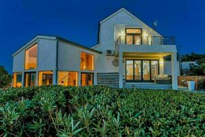 photo 1 of 15355 Blackberry Hill Rd, Los Gatos, CA 95030