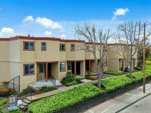 photo 1 of 20917 Locust St APT B, Hayward, CA 94541
